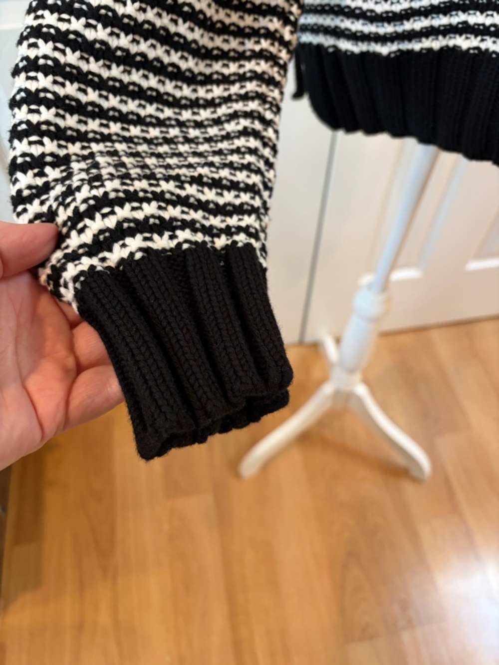 Pistola Black and White Sylvie Cotton Crew Neck Sweater Size XL - Picture 3 of 13